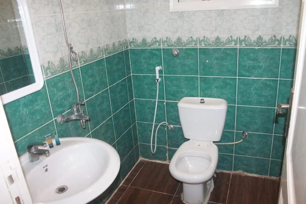 Hotel النسيم الهادي للشقق المفروشه جده